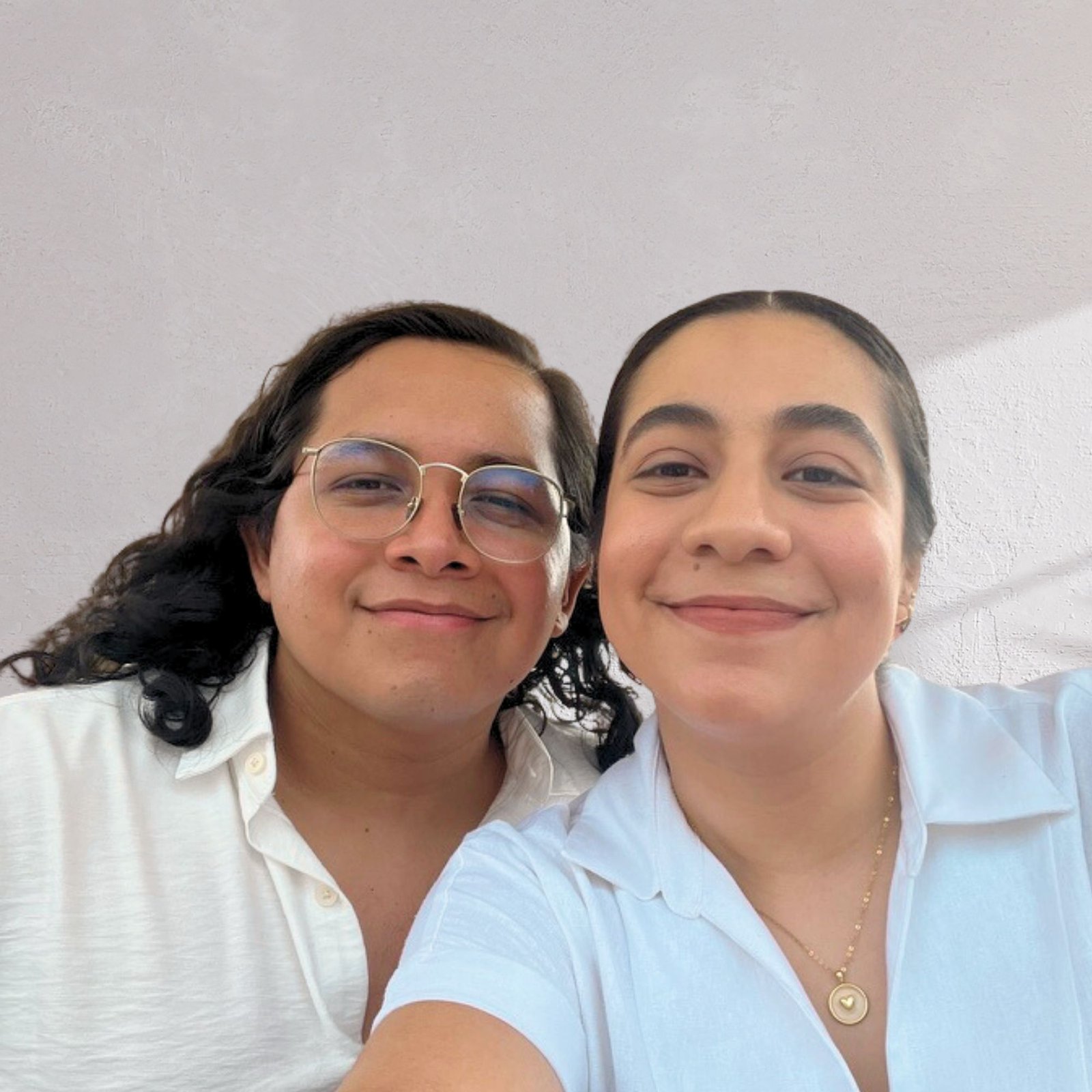 Iván Mena y Mar Dorantes, psicoterapeutas en Mérida, Yucatán.